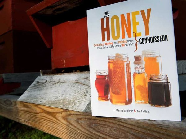 The Honey Connoisseur Book