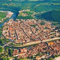 Lisa Gustavson, CEO of Sojourner Tours, talks about how to take the perfect foodie trip to France.