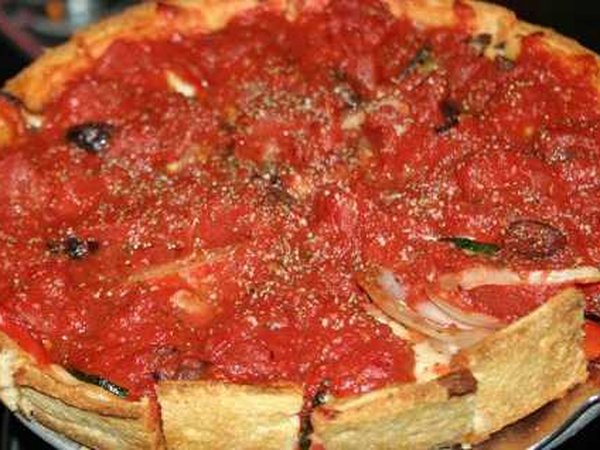Deep dish Pizza