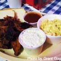 Are you a foodie traveling to Georgia? Here are some of the best places to get barbecue in Atlanta.
