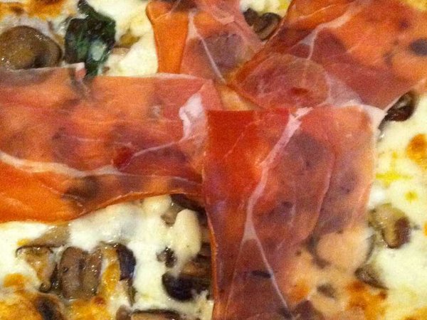 Neapolitan Pizza at Don Antonio