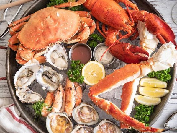 gorgeous seafood platter image