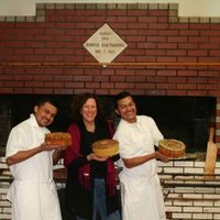 Cindy Salvato of Savoring Rhode Island recommends Bacaro in Providence, where Chef Brian Kingsford serves up Italian dishes like Pesce del Giorno. We talk about DOP pizza, Waterfire and the city's historic Federal Hill neighborhood.