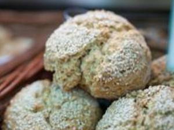 Browne sesame scones DSC_3191