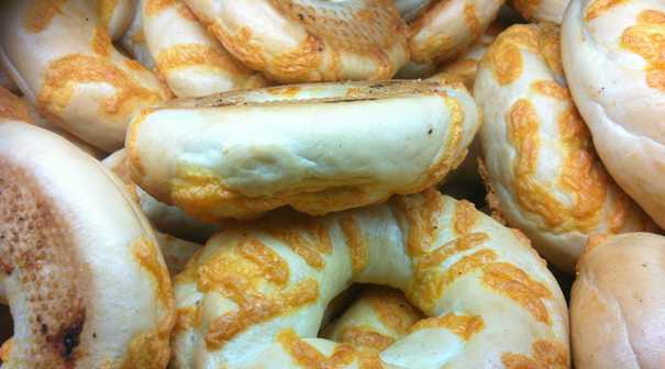 Cheddar-bagels-from-the-Rocky-Mountain-Bagel-Co